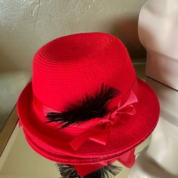 PRETTY RED FABRIC VINTAGE FEDORA WITH TOPSTITCHING AND BLACK FEATHER TRIM main image 9